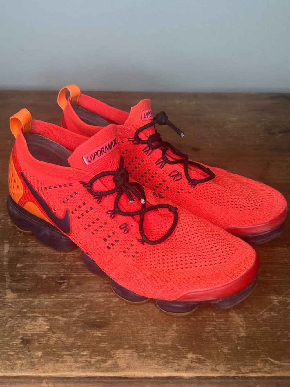 Nike Air Vapormax Flyknit 2 Ar5406-600
Bright red orbit size 10